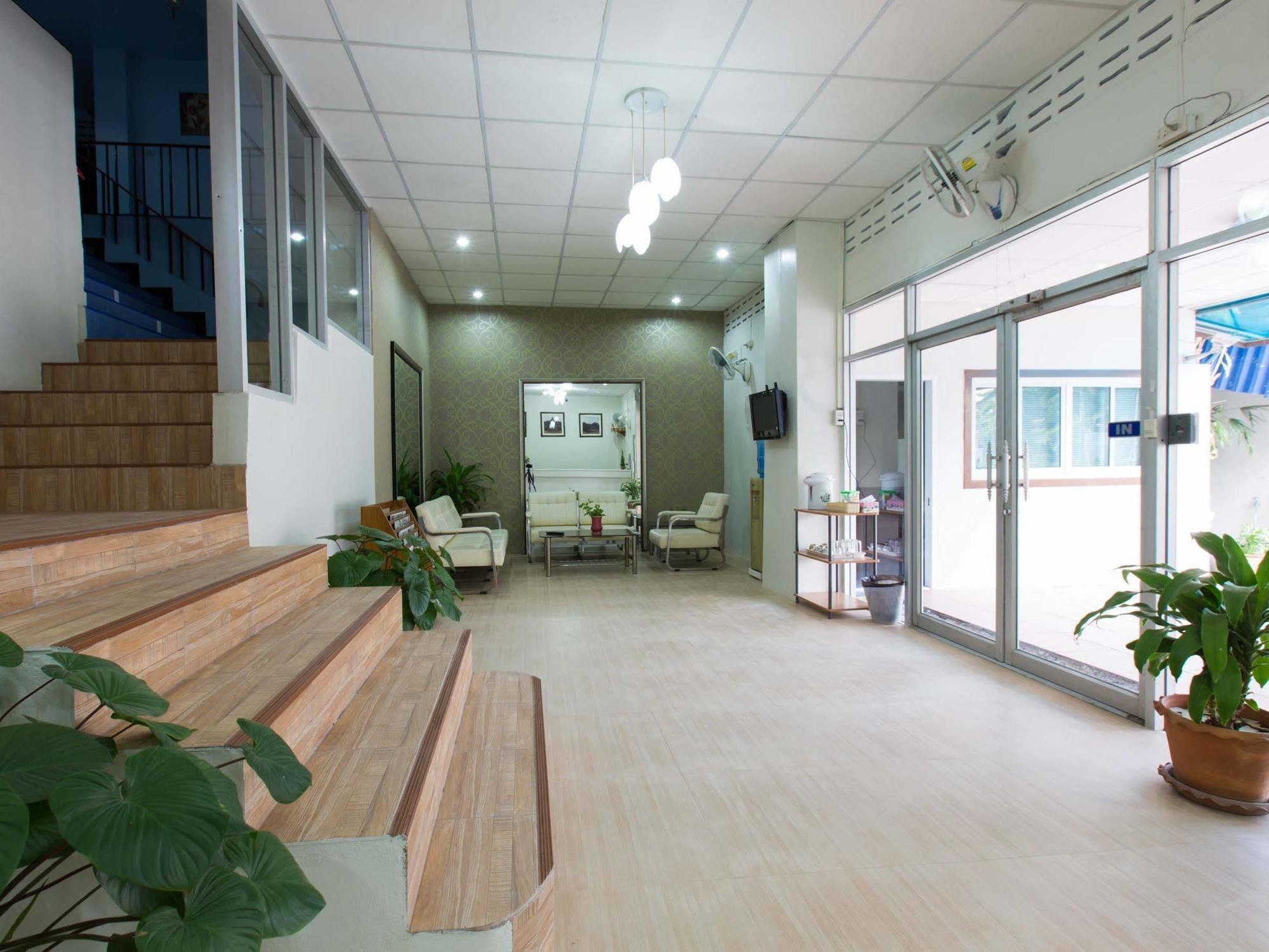 Kesorn Place Buriram Bagian luar foto